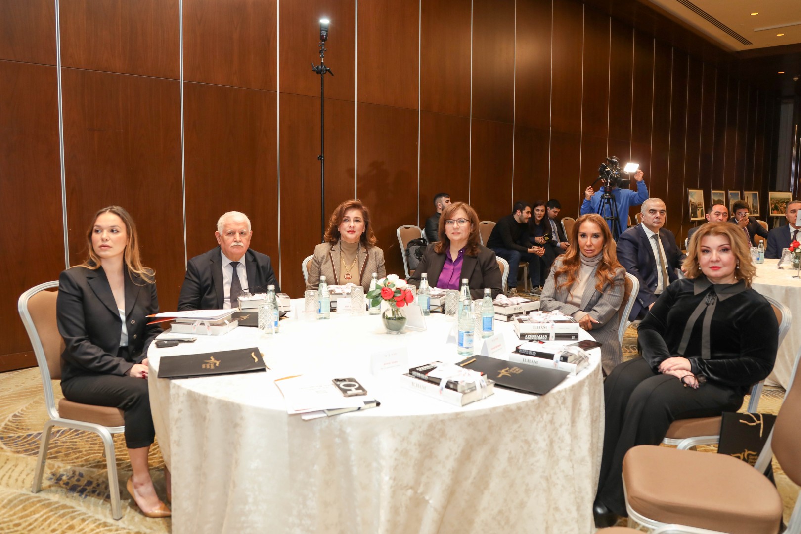 “Qarabağın Dirçəlişi: Azərbaycan İntibahının Hekayəsi” innovativ kitab layihəsinin təqdimatı keçirilib (FOTO)