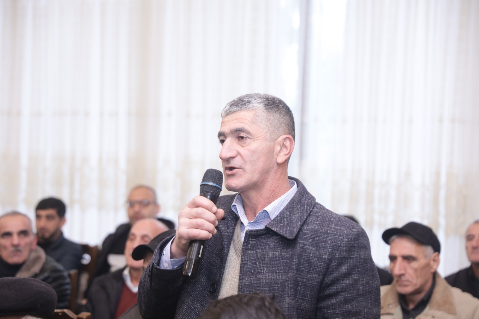 Xaçmazın Köhnə Xudat kəndində növbəti səyyar qəbul keçirilib (FOTO)