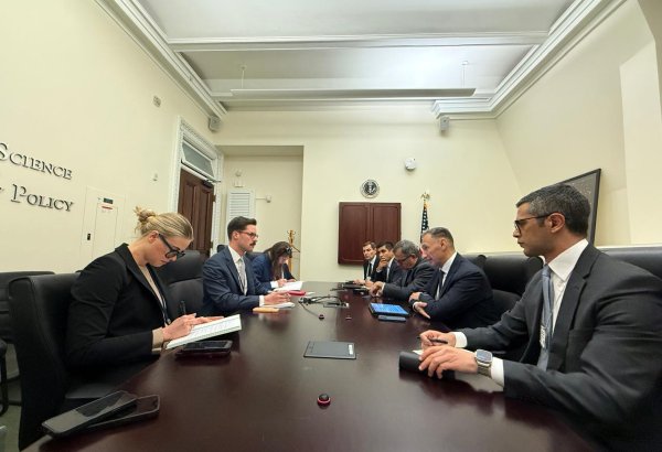 Rəşad Nəbiyev “Ağ Ev”in Elm və Texnologiya Siyasəti Ofisinin rəhbəri İtan Klayn ilə görüşüb