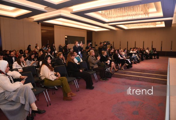 Bakıda "Women’s Creativity Forum" çərçivəsində yaradıcılıq sənayelərində qadın-liderlərin rolu ilə bağlı sessiyalar keçirilib (FOTO)