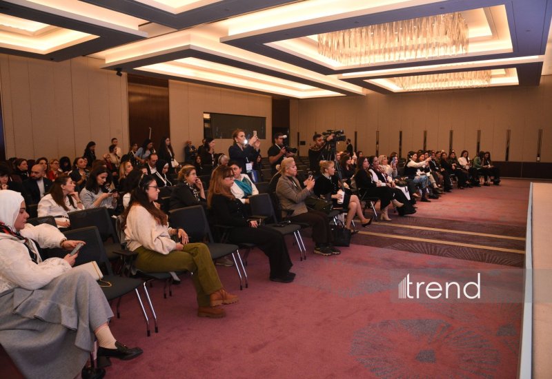 Bakıda "Women’s Creativity Forum" çərçivəsində yaradıcılıq sənayelərində qadın-liderlərin rolu ilə bağlı sessiyalar keçirilib (FOTO)