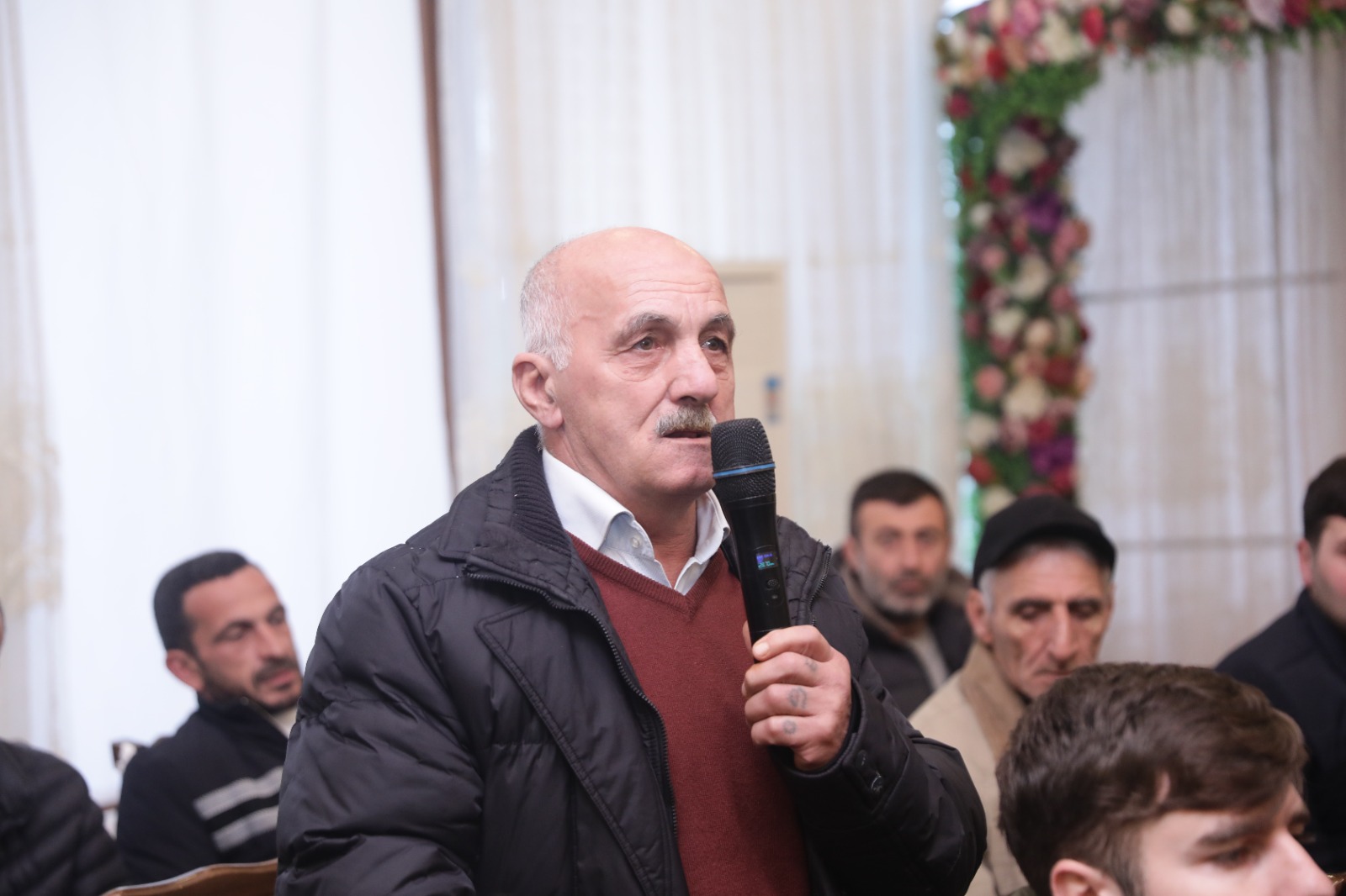 Xaçmazın Köhnə Xudat kəndində növbəti səyyar qəbul keçirilib (FOTO)