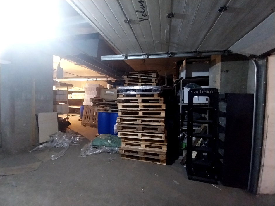 Kosmetoloji vasitələrin satışı anbarının fəaliyyəti dayandırılıb (FOTO)