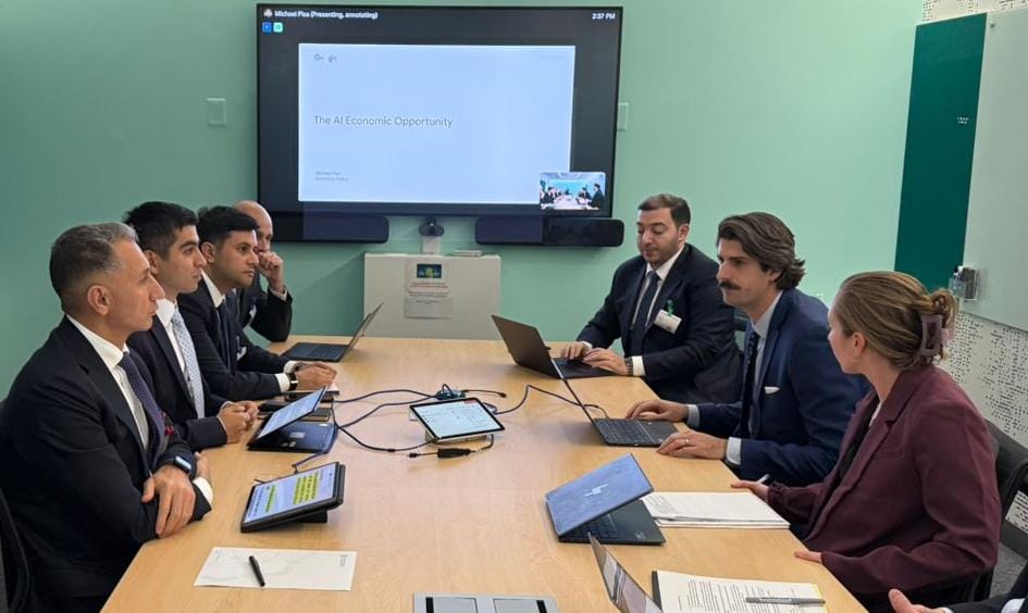 Rəşad Nəbiyev “Google” şirkətinin beynəlxalq hökumət əlaqələri üzrə rəhbəri ilə görüşüb