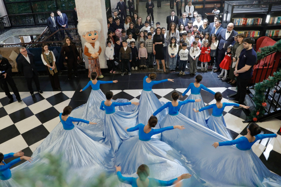 SOCAR-ın dəstəyi ilə hazırlanmış “Qara qızılın sirri” adlı kitabın təqdimatı keçirilib (FOTO)