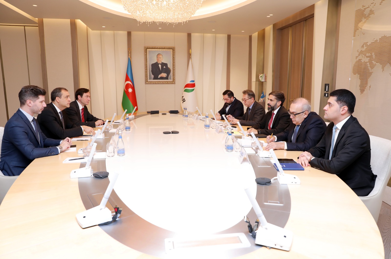 SOCAR və “MVM Group” regional enerji təhlükəsizliyi üzrə əməkdaşlığı dərinləşdirir (FOTO)