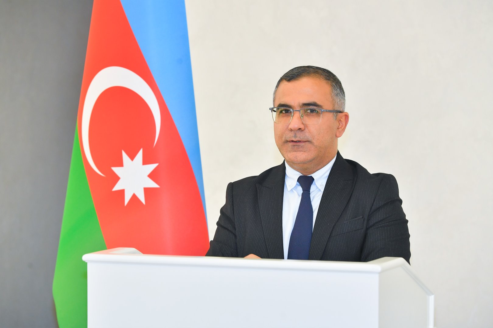 "Azərpoçt" MMC "Konstitusiya və Suverenlik İli"nə həsr olunmuş poçt markasını təqdim edib (FOTO)