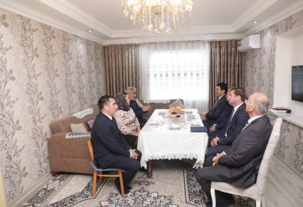 Xaçmazın İcra başçısı Xaspoladoba kəndində şəhid Rəhim İmamovun ailəsini ziyarət edib (FOTO)