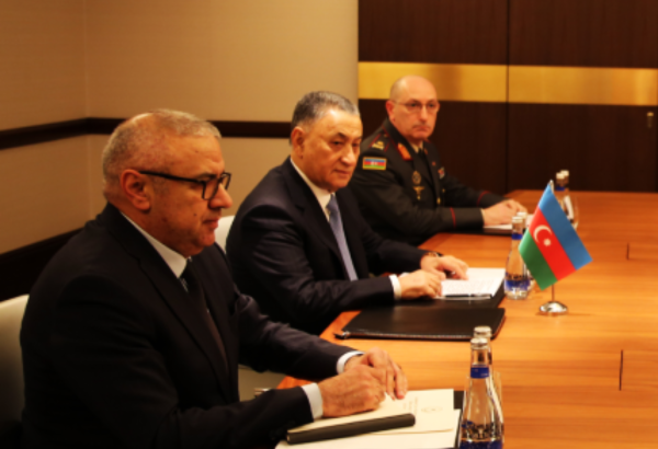Azərbaycan və Özbəkistan arasında hərbi-texniki sahədə əlaqələrın möhkəmləndirilməsi müzakirə edilib