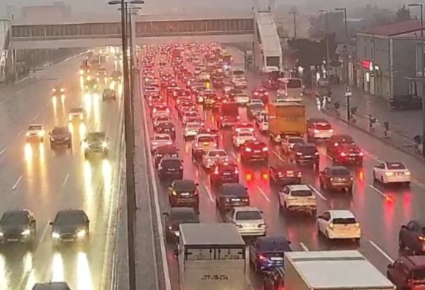 Sürücülərin NƏZƏRİNƏ: Bakıda bu yollarda sıxlıq var - SİYAHI