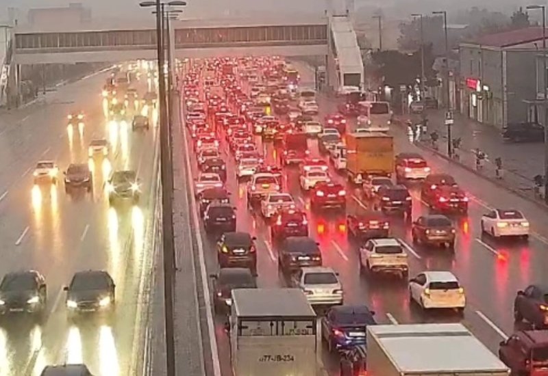 Sürücülərin NƏZƏRİNƏ: Bakıda bu yollarda sıxlıq var - SİYAHI