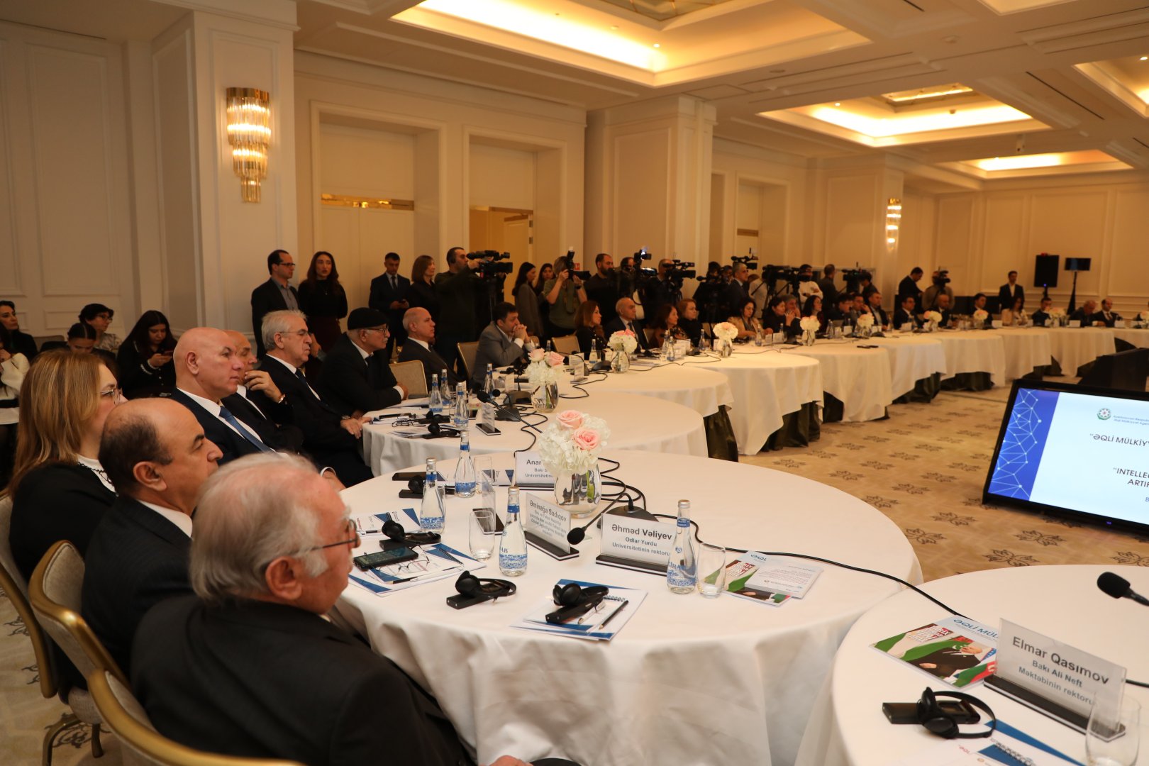 “Əqli mülkiyyət və süni intellekt” mövzusunda beynəlxalq konfransın birinci günü yekunlaşıb (YENİLƏNİB)