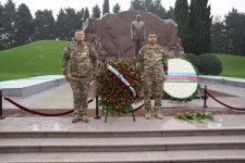 Müharibə, Əmək və Silahlı Qüvvələr Veteranları Təşkilatının əməkdaşları Ulu Öndərin məzarını ziyarət ediblər (FOTO)