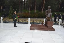 Müharibə, Əmək və Silahlı Qüvvələr Veteranları Təşkilatının əməkdaşları Ulu Öndərin məzarını ziyarət ediblər (FOTO)