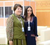 Heydər Əliyev Fondunun vitse-prezidenti Leyla Əliyeva Özbəkistan Respublikası Prezidenti Administrasiyasının rəhbəri ilə görüşüb (FOTO)