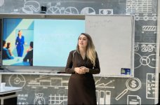 UNEC-də Akademik inkişaf və innovativ tədris proqramının tətbiqinə start verilib (FOTO)