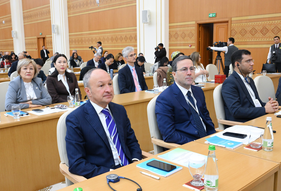 Heydər Əliyev Fondunun vitse-prezidenti Leyla Əliyeva Türkmənistanda beynəlxalq konfransda iştirak edib (FOTO)