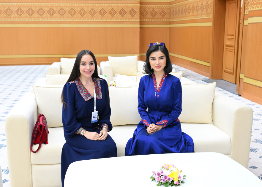 Heydər Əliyev Fondunun vitse-prezidenti Leyla Əliyeva Özbəkistan Respublikası Prezidenti Administrasiyasının rəhbəri ilə görüşüb (FOTO)
