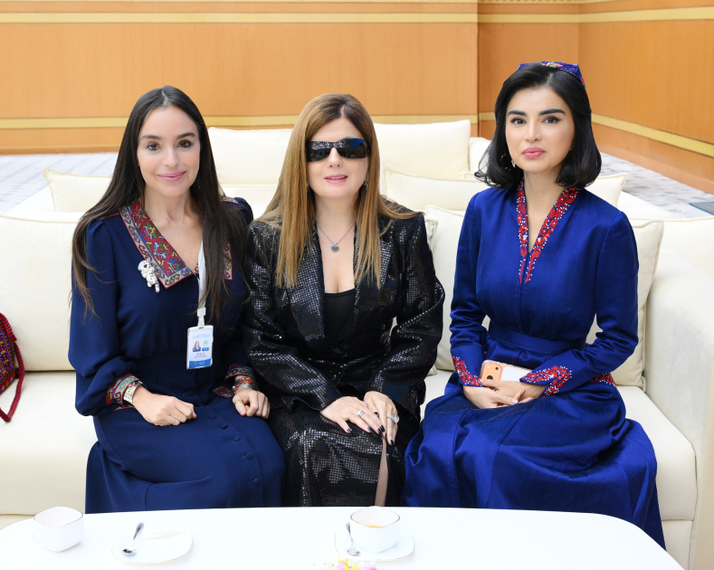 Heydər Əliyev Fondunun vitse-prezidenti Leyla Əliyeva Özbəkistan Respublikası Prezidenti Administrasiyasının rəhbəri ilə görüşüb (FOTO)