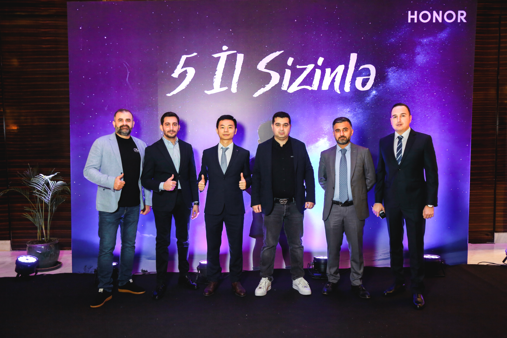 HONOR brendinin 5 illiyi və inkişaf strategiyası təqdim olundu (FOTO)