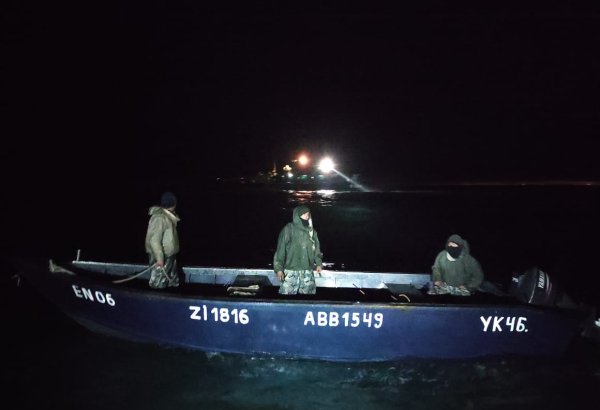 Xəzərdə köməksiz qalan şəxslər xilas edilib