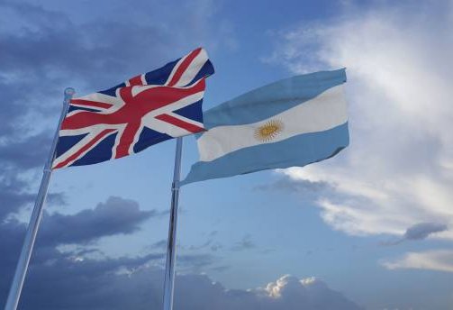 Argentina Britaniya ilə silah məhdudiyyətlərinin yumşaldılmasını müzakirə edir