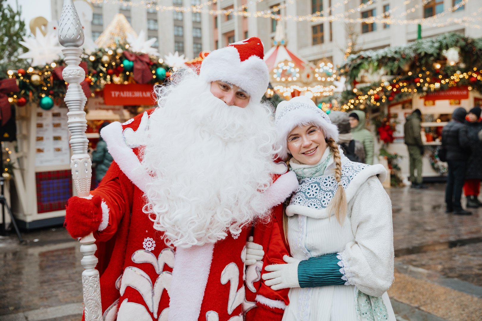Moskva sizi Yeni il möcüzələri dünyasına səyahətə dəvət edir (FOTO)
