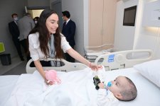 Heydər Əliyev Fondunun vitse-prezidenti Leyla Əliyeva Liv Bona Dea Hospitalında Sümük iliyi transplantasiya mərkəzinin açılış mərasimində iştirak edib (FOTO)