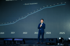 HONOR brendinin 5 illiyi və inkişaf strategiyası təqdim olundu (FOTO)