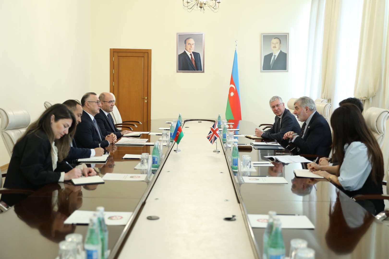 Azərbaycanın Səhiyyə Nazirliyində Britaniyanın nümayəndə heyəti ilə görüş keçirilib