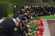 Azərbaycan xalqı Ulu Öndər Heydər Əliyevin xatirəsini yad edir (FOTO)