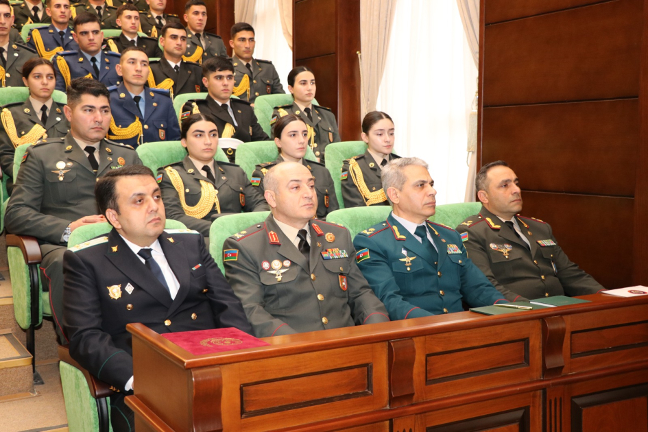 Hərbi Prokurorluqda Ümummilli Lider Heydər Əliyevin anım gününə həsr olunan tədbir keçirilib (FOTO)