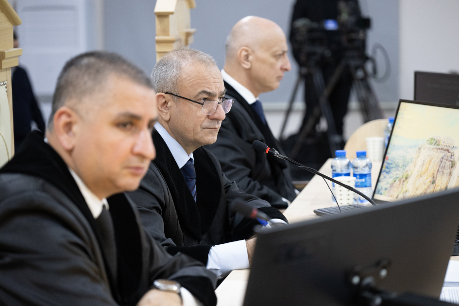 Ruben Vardanyanın məhkəməsi sənədlərin tədqiqi ilə davam etdirilib (FOTO)