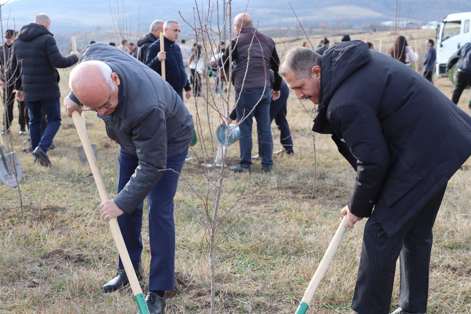 Xocalıda Heydər Əliyevin anım günü münasibətilə ağacəkmə aksiyası keçirilib (FOTO)