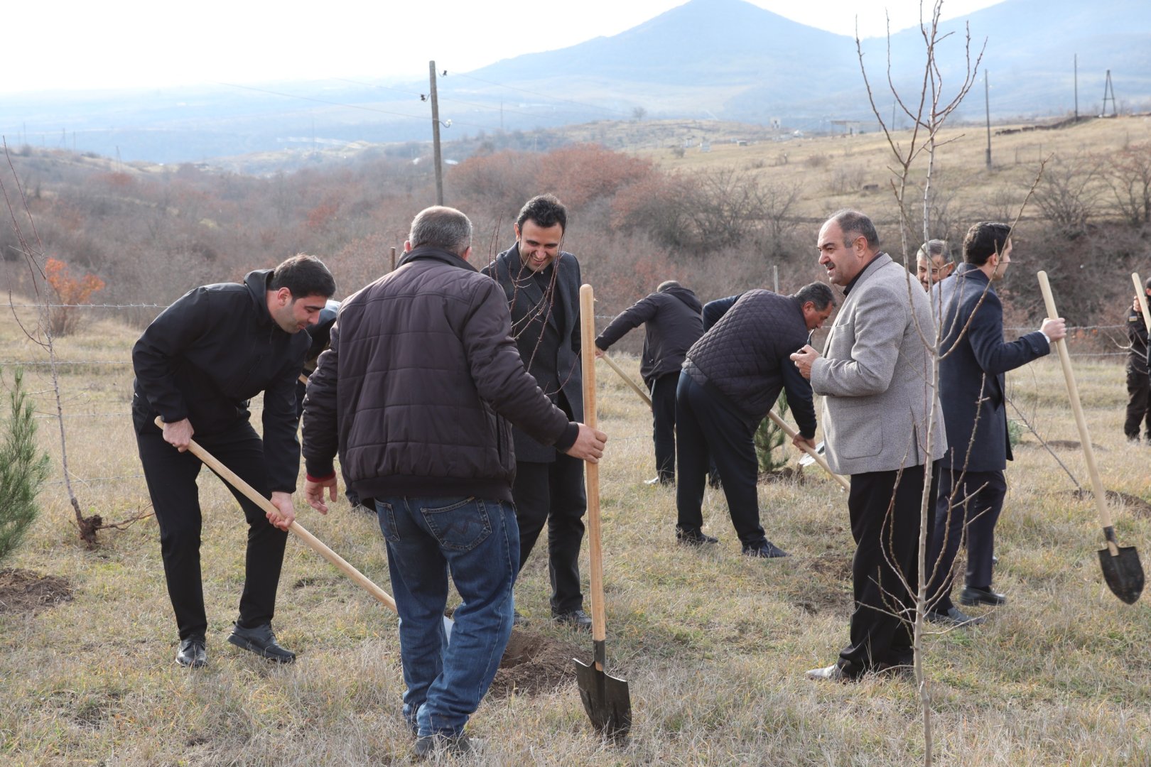 Xocalıda Heydər Əliyevin anım günü münasibətilə ağacəkmə aksiyası keçirilib (FOTO)
