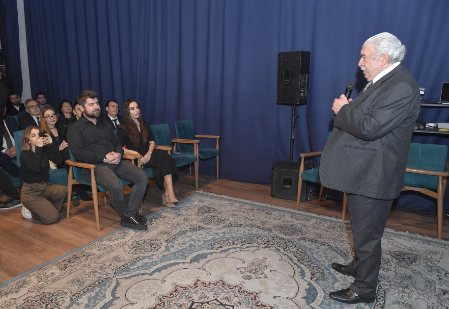 Bakıda Ümummilli Lider Heydər Əliyevin xatirə gecəsi keçirilib (FOTO)