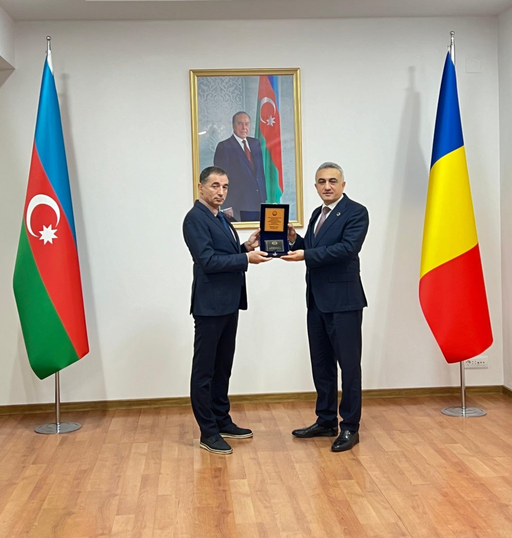 Vəkillər Kollegiyasının nümayəndə heyəti Azərbaycanın Rumıniyadakı səfirliyini ziyarət edib (FOTO)