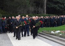 "Azərişıq" və "Azərenerji"də Ulu Öndər Heydər Əliyevin anım günü ilə bağlı tədbirlər keçirilib (FOTO)