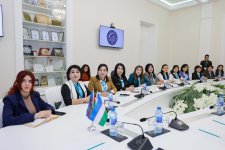 Özbəkistanlı müəllimlər üçün UNEC-də təşkil olunan intensiv təlim proqramı uğurla başa çatıb (FOTO)
