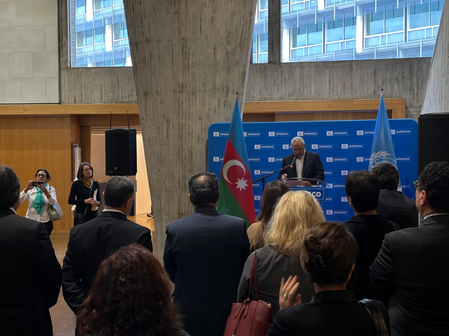 UNESCO-nun mənzil qərargahında Memar Əcəminin anadan olmasının 900 illiyi münasibətilə sərgi açılıb (FOTO/YENİLƏNİB)