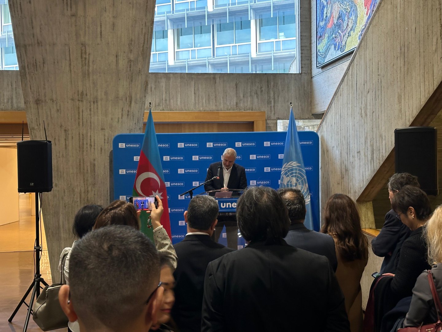 UNESCO-nun mənzil qərargahında Memar Əcəminin anadan olmasının 900 illiyi münasibətilə sərgi açılıb (FOTO/YENİLƏNİB)