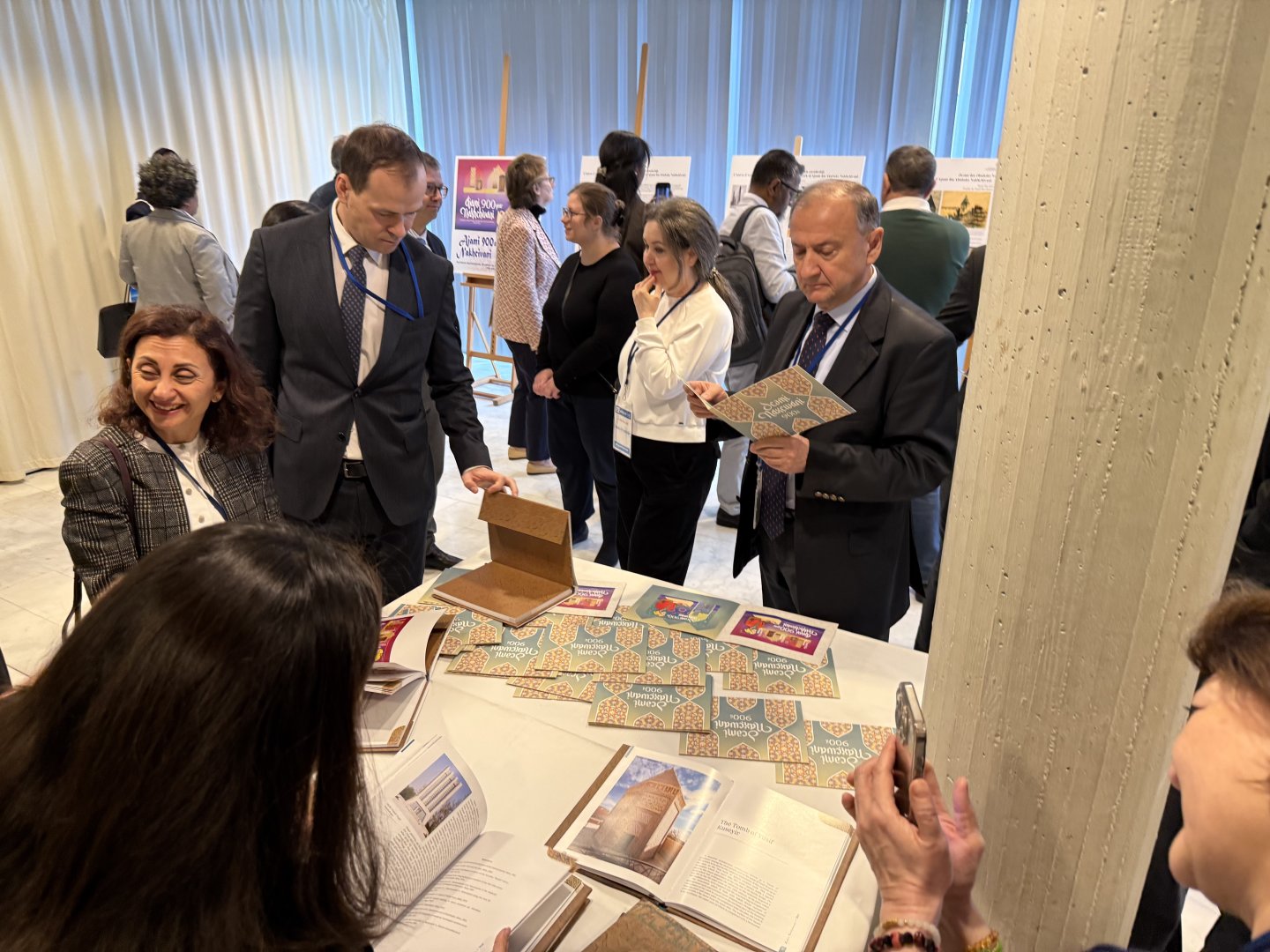 UNESCO-nun mənzil qərargahında Memar Əcəminin anadan olmasının 900 illiyi münasibətilə sərgi açılıb (FOTO/YENİLƏNİB)