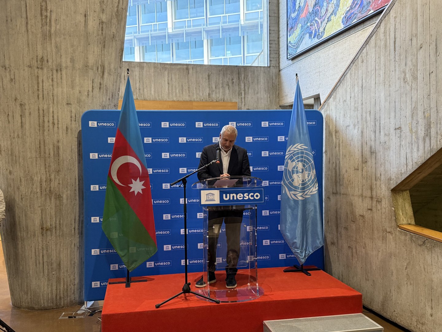 UNESCO-nun mənzil qərargahında Memar Əcəminin anadan olmasının 900 illiyi münasibətilə sərgi açılıb (FOTO/YENİLƏNİB)