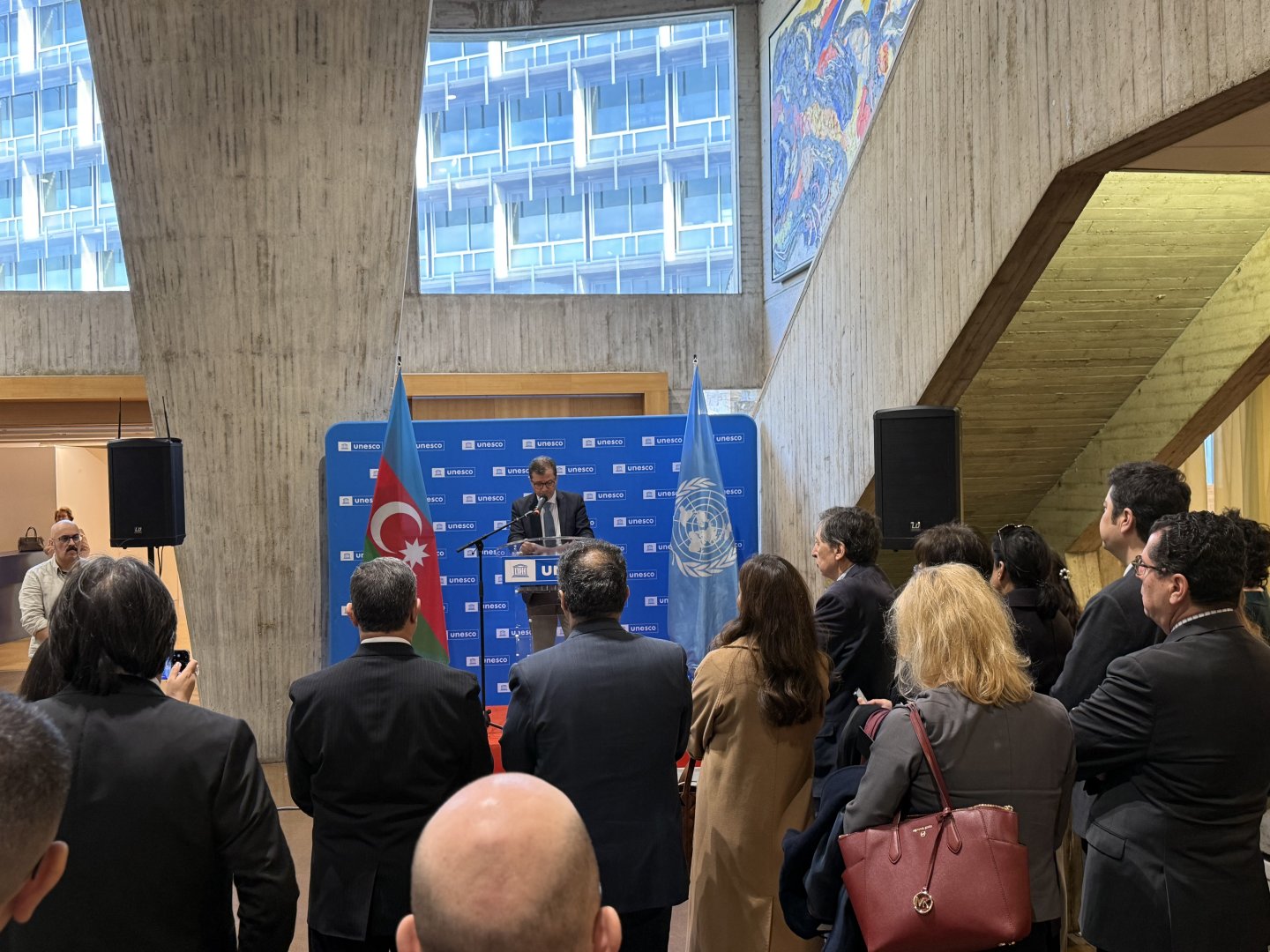 UNESCO-nun mənzil qərargahında Memar Əcəminin anadan olmasının 900 illiyi münasibətilə sərgi açılıb (FOTO/YENİLƏNİB)