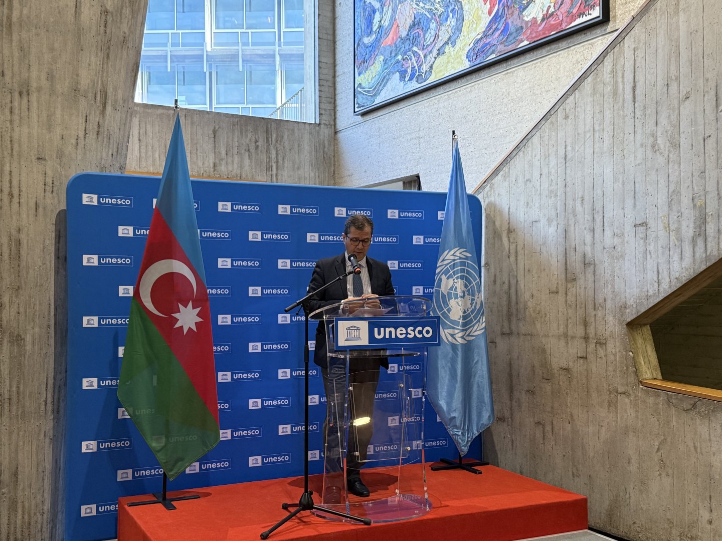 UNESCO-nun mənzil qərargahında Memar Əcəminin anadan olmasının 900 illiyi münasibətilə sərgi açılıb (FOTO/YENİLƏNİB)