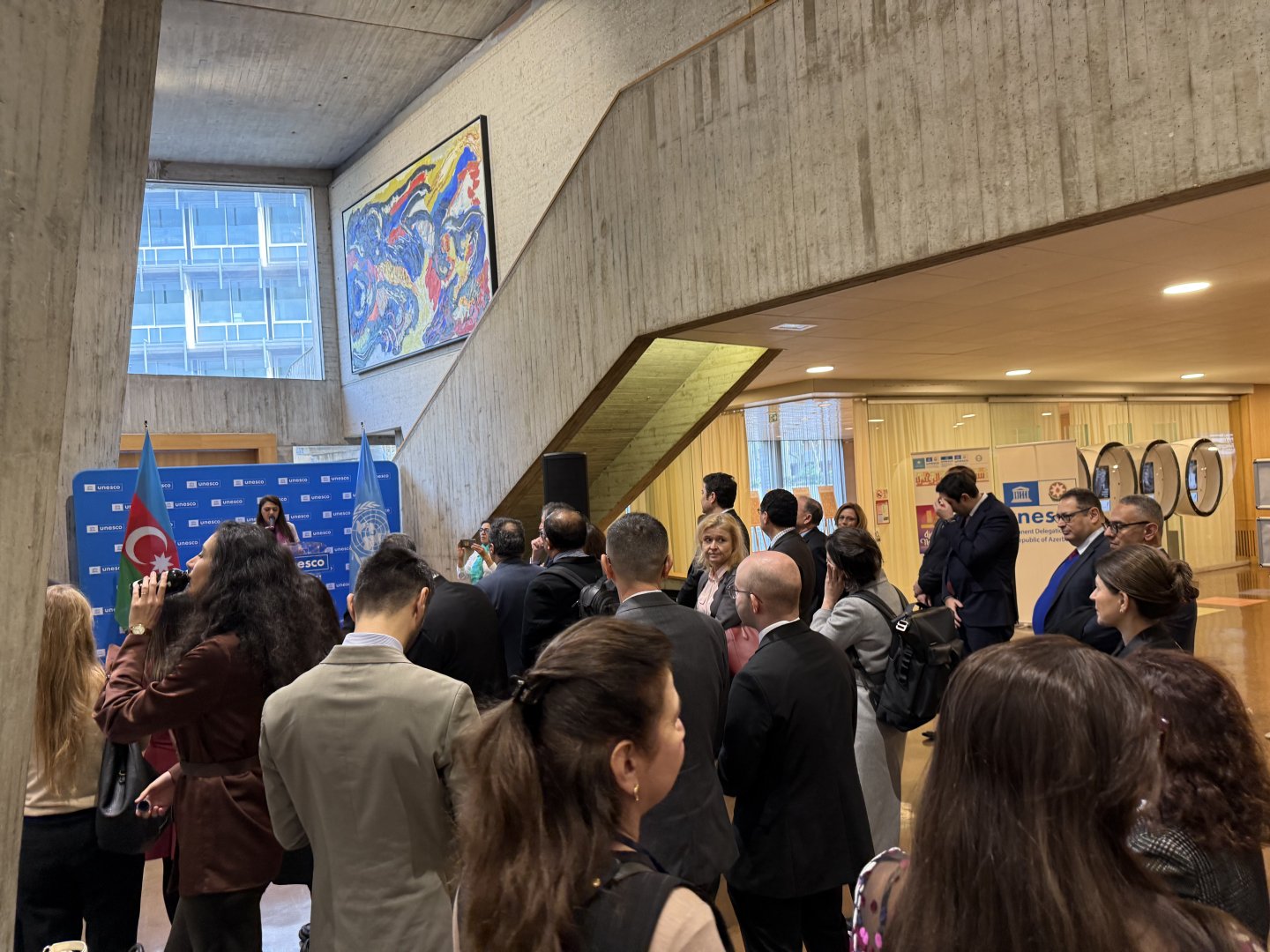 UNESCO-nun mənzil qərargahında Memar Əcəminin anadan olmasının 900 illiyi münasibətilə sərgi açılıb (FOTO/YENİLƏNİB)