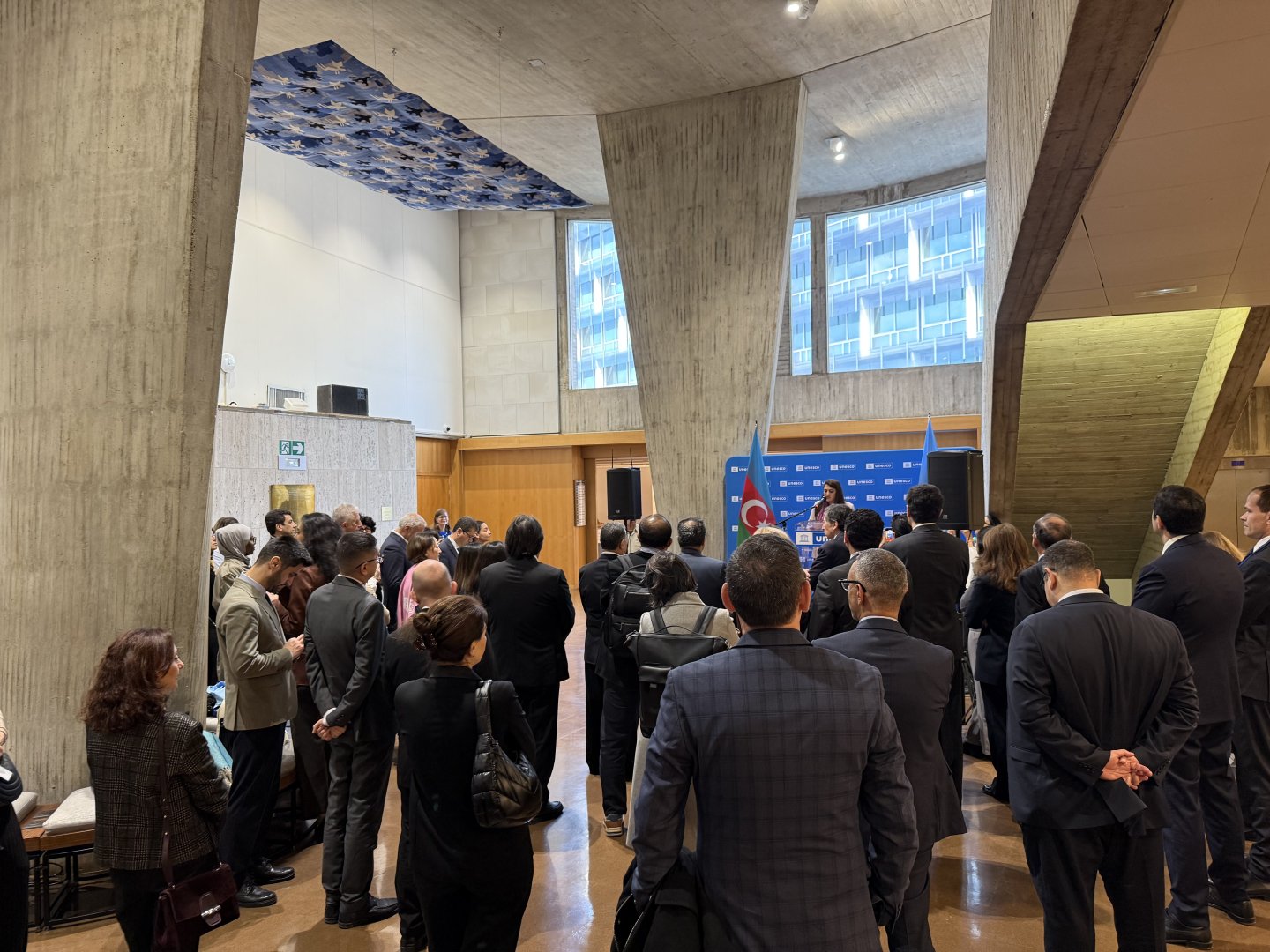 UNESCO-nun mənzil qərargahında Memar Əcəminin anadan olmasının 900 illiyi münasibətilə sərgi açılıb (FOTO/YENİLƏNİB)