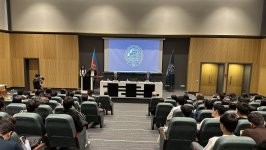 UNEC-də akademik Muxtar İmanov və şair Rüstəm Behrudi ilə görüş keçirilib (FOTO)