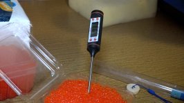 8-ci km bazarında balıq kürüsü satışında ciddi nöqsanlar aşkarlanıb (FOTO)