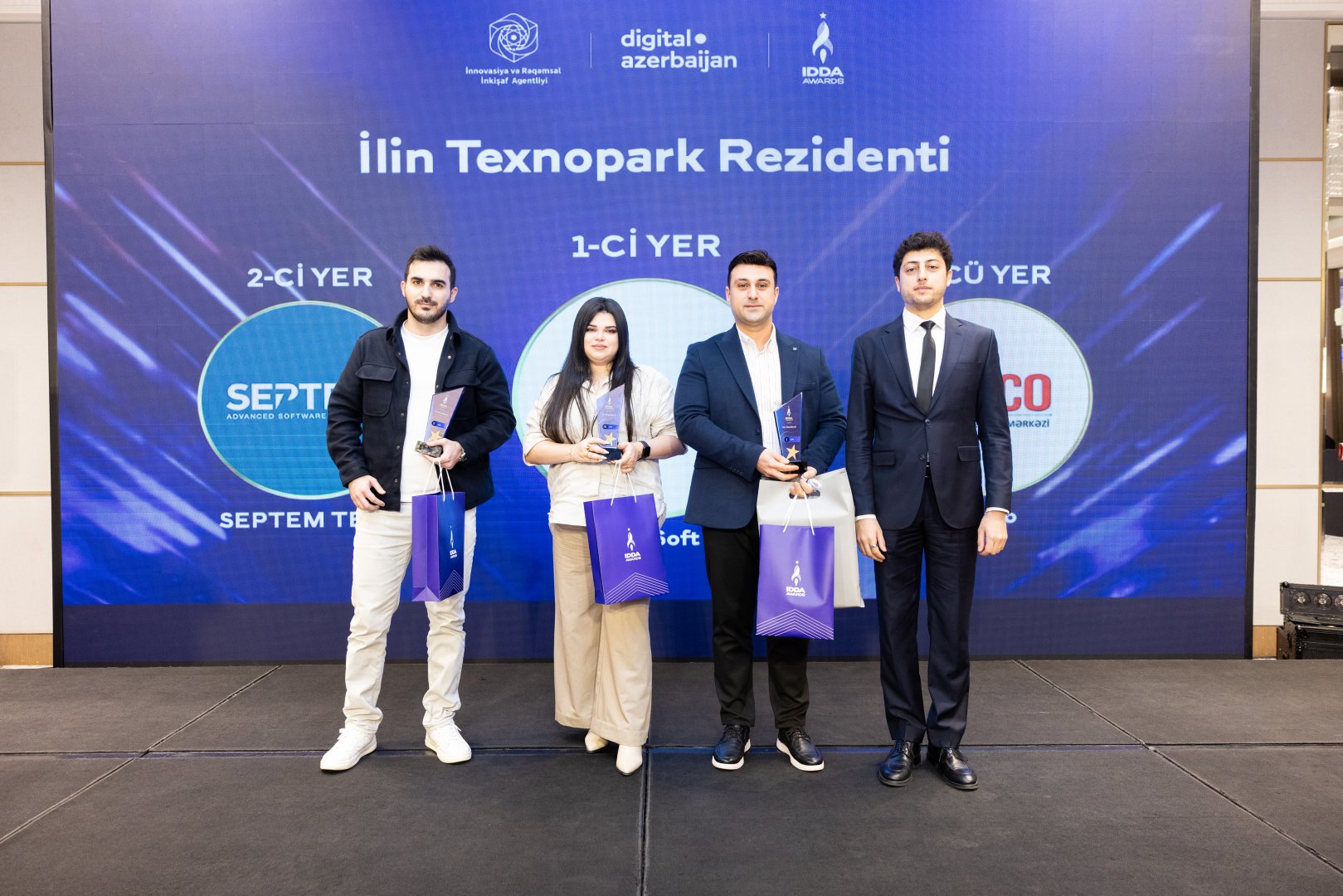 İnnovasiya ekosisteminin ən fəal oyunçuları mükafatlandırılıb (FOTO)